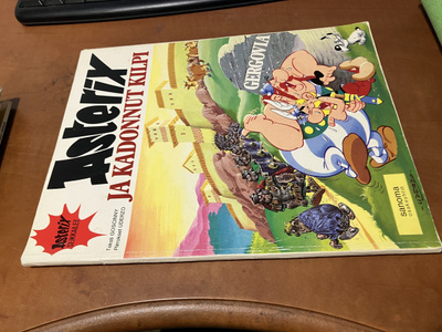 ASTERIX JA KADONNUT KILPI p.1 HYVÄ