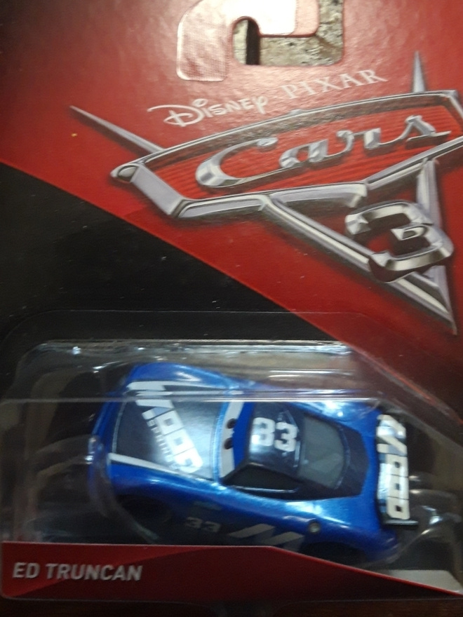 Disney Cars Ed Truncan paketissaan