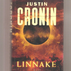 Cronin, Justin: Linnake, (trilogian 2.), WSOY 2013, skp, K3+ - pikkukuva 2