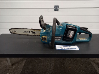 [T3327] Makita DUC 303 akkumoottorisaha + akut (2kpl)