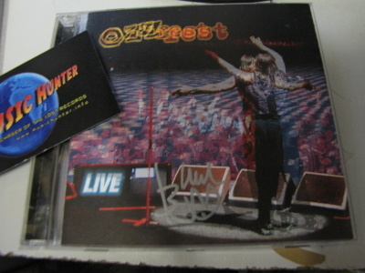OZZFEST-LIVE CD 3D KANSILLA SEKÄ MIKE BORD NIMMARILLA