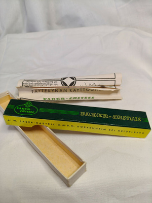 Faber-Castell täytekynän laatikko