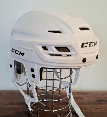 CCM Tacks koko L jääkiekkokypärä , valkoinen