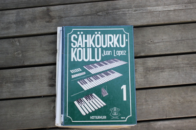 Juan Lopez Sähköurkukoulu 1 Y1