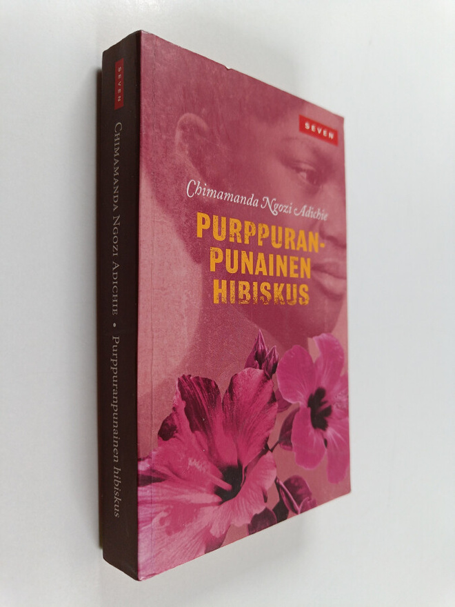 Chimamanda Ngozi Adichie : Purppuranpunainen hibiskus