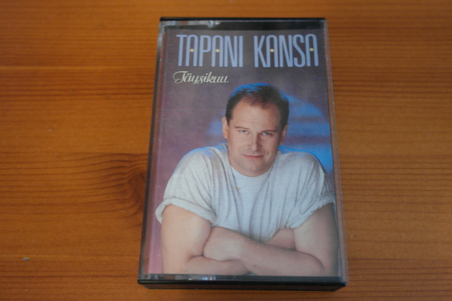 Tapani Kansa:Täysikuu C-kasetti.