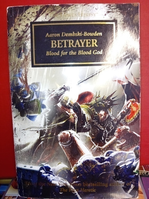 Dembski-Bowden : Betrayer ( iso pehmeäkantinen ) SIS POSTIKU