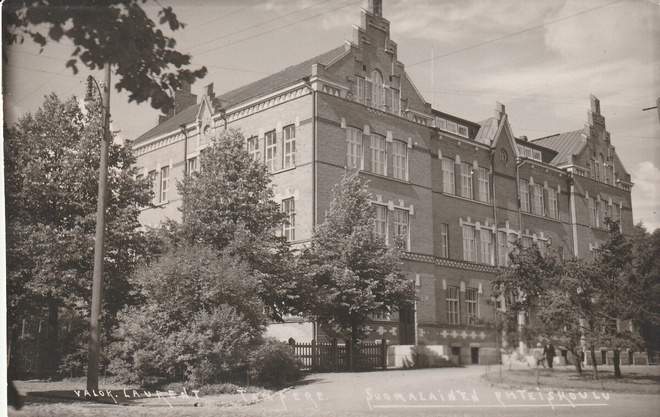 TAMPERE - SUOMALAINEN YHTEISKOULU