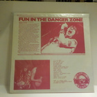 GUNS 'N' ROSES - FUN IN THE DANGER ZONE M-/EX+ JAP 1988 2LP - pikkukuva 2