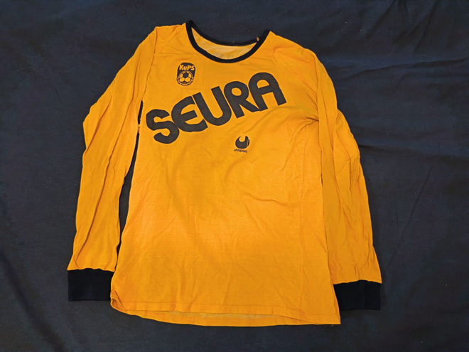 KuPS game worn pelipaita 1980, Tuomo Hyvärinen