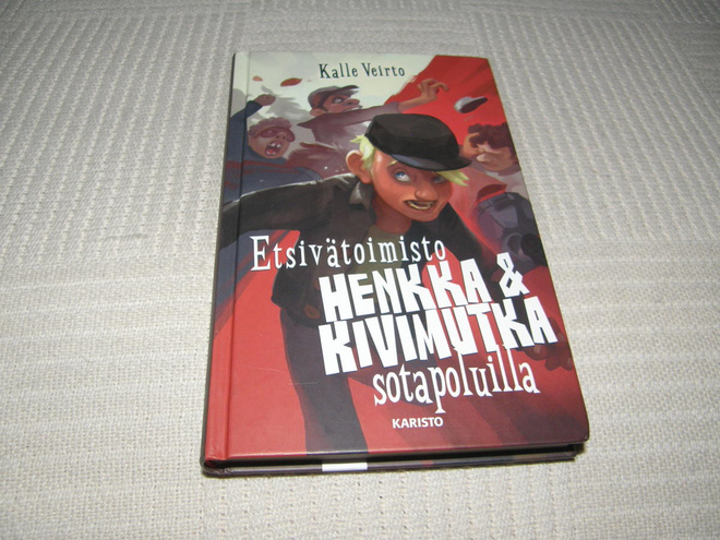 Veirto Etsivätoimisto Henkka & Kivimutka sotapoluilla