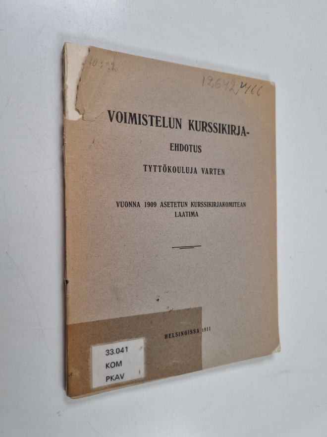 Voimistelunkurssikirjaehdotus tyttökouluja varten - vuonn...