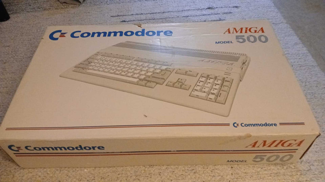Amiga 500 paketti melkein CIB