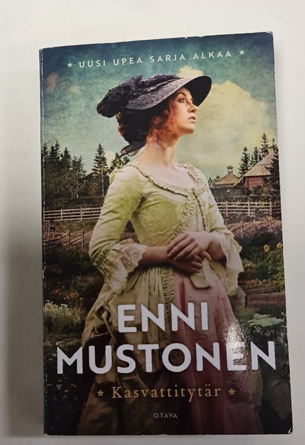 Enni Mustonen - Kasvattitytär (pokkari 2023)