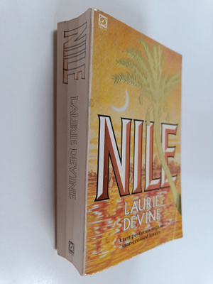 Laurie Devine : Nile