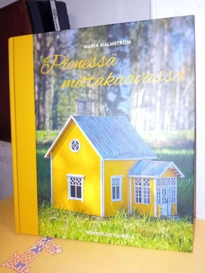 Malmström : Pienessä mittakaavassa  ( SIS POSTIKULU  )