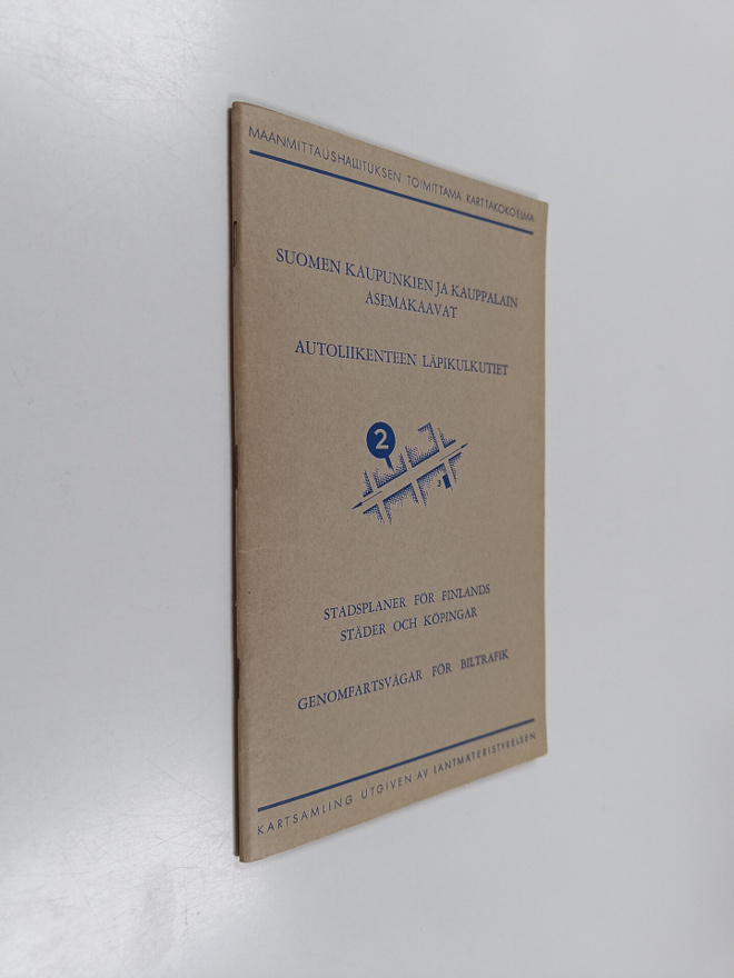 Suomen kaupunkien ja kauppalain asemakaavat - Autoliikent...