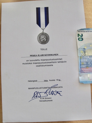 VANHA Luovari Maanpuolustusmitali 1996