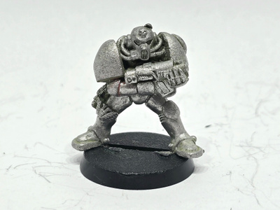 WH40K - Space Marine w/ Artificer Armor (Rogue Trader) [S99]