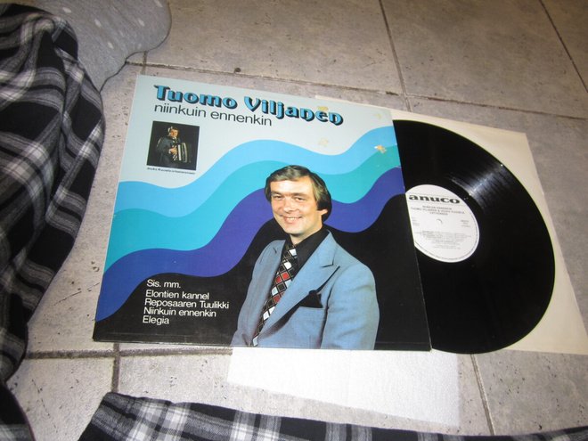 tuomo viljanen - niinkuin ennenkin ( erit hyväk LP 9