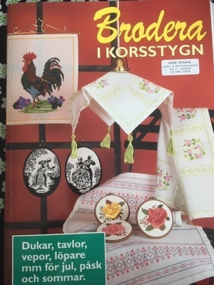 Ristipistomalleja Brodera i korsstygn