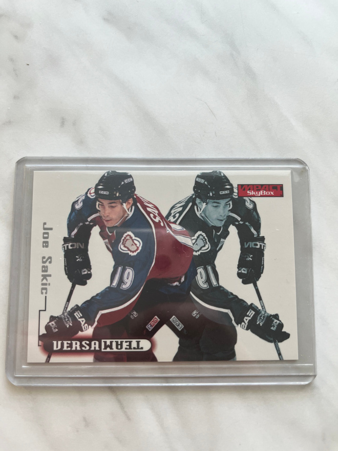 1996-97 Skybox Versa Team Joe Sakic #10