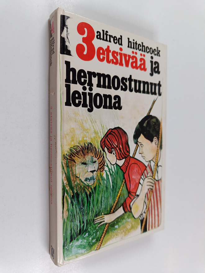 Robert Arthur : 3 etsivää ja hermostunut leijona