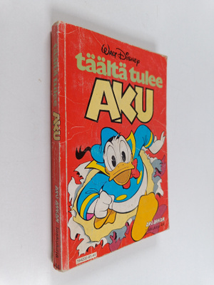 Walt Disney : Täältä tulee Aku