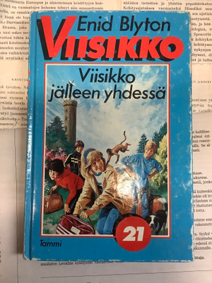 Enid Blyton - Viisikko jälleen yhdessä (sid.)