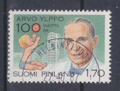 1987 Arvo ylppö loistoleimalla.