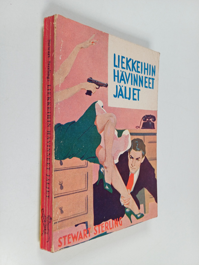 Stewart Sterling : Liekkeihin hävinneet jäljet