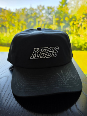 KR69 Kalle Rovanperä MPS Motors lippis aidolla nimmarilla