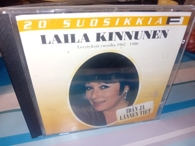 CD Laila Kinnunen  : Idän ja lännen tiet  ( SIS POSTIKULU  )