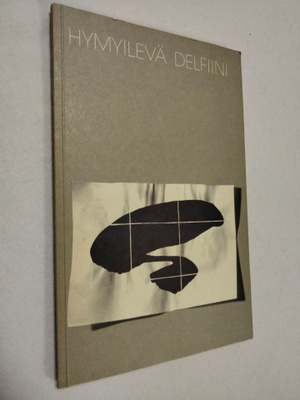 Hymyilevä delfiini