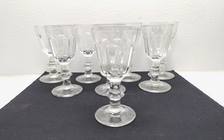 Lasipikarit 1800-luvun loppu 8 kpl