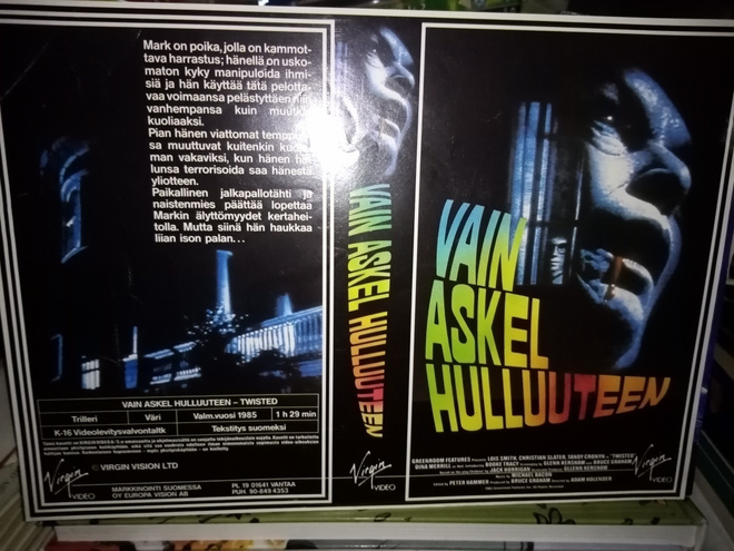 VHS kansipaperi Vain askel hulluuteen