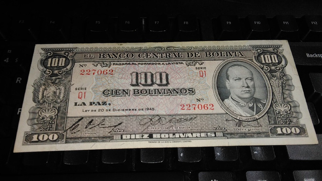Bolivia 100 bolivianos 1945 P147 sn062 VF