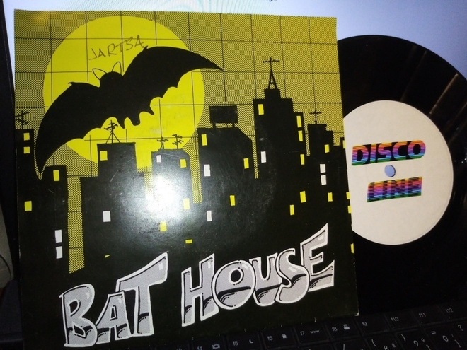 7" single BAT HOUSE ( FINLAND) SIS POSTIKULU