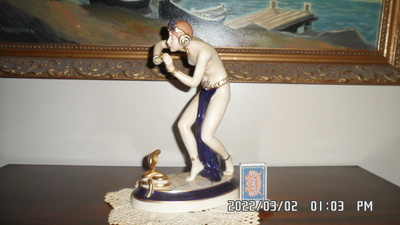 ART DECO POSLIINI VEISTOS. v.1920, ROYAL DUX KORK. 24 CM.