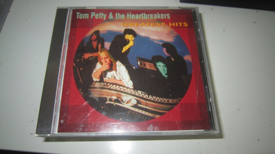 TOM PETTY & THE HEARTBREAKERS : GREATEST HITS
