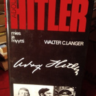 WALTER C. LANGER : ADOLF HITLER - MIES JA MYYTTI - pikkukuva 1