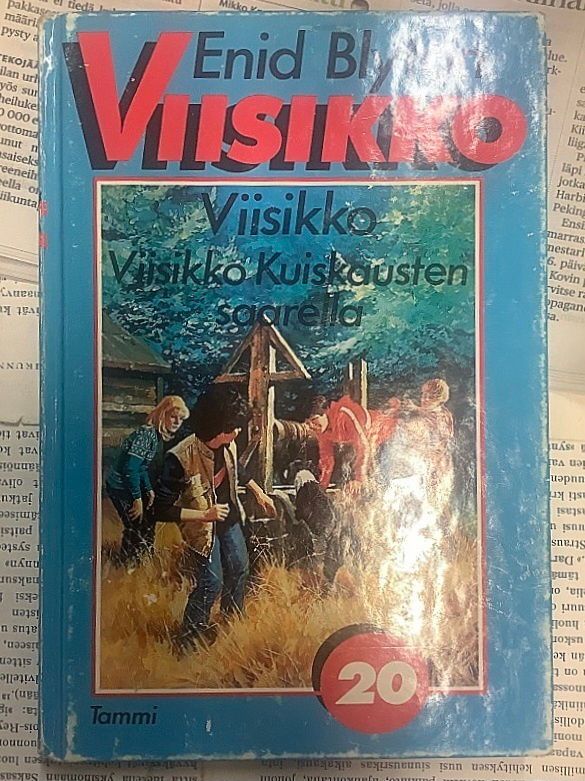 Enid Blyton - Viisikko Kuiskausten saarella (sid.)