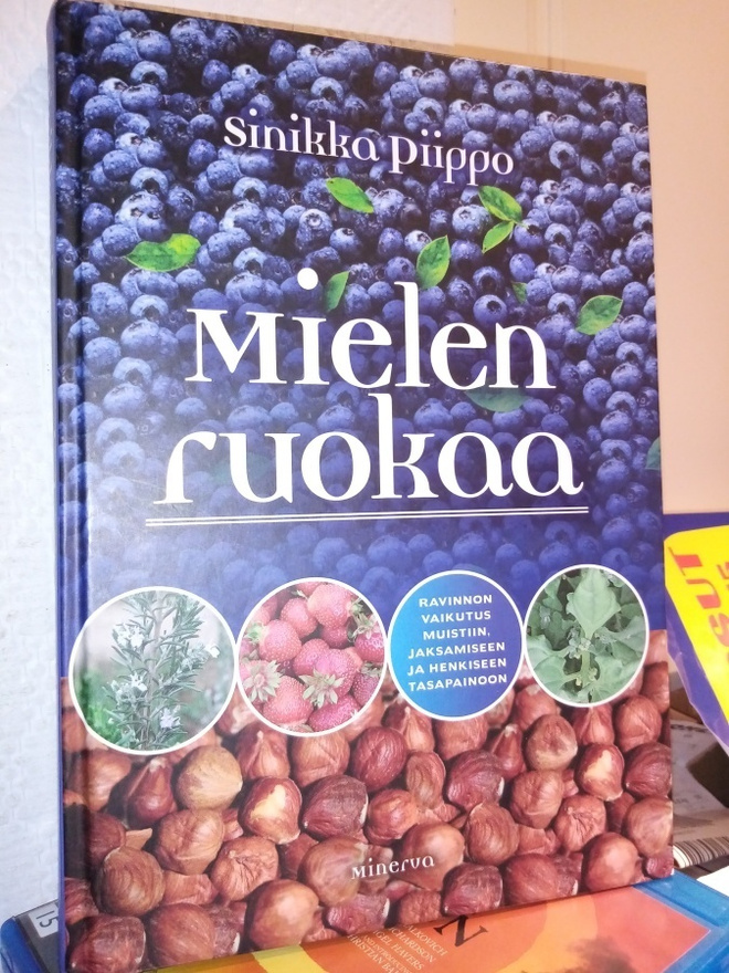 Sinikka Piippo :  Mielen ruokaa ( SIS POSTIKULU)