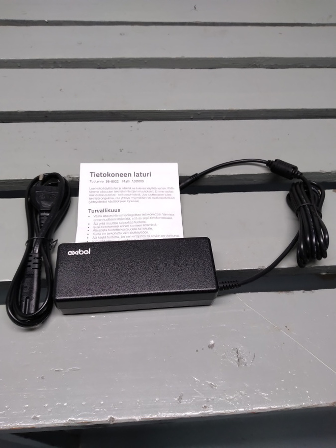 Exidel laptop charger / tietokoneen laturi