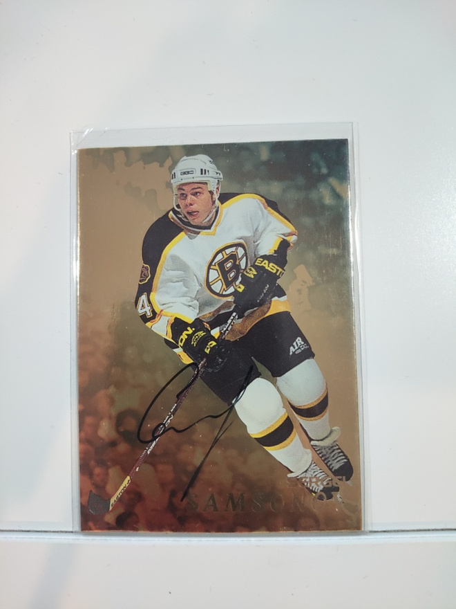 1998-99 Be a Player - Autograph Gold #10 Sergei Samsonov AU