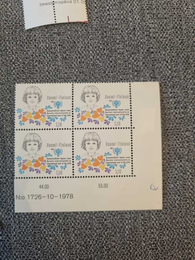LaPe 833 - Kansainvälinen lapsen vuosi - nelilö **