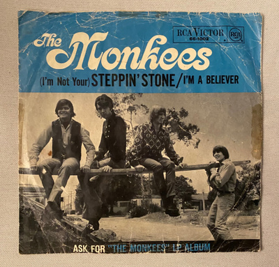 The Monkees - (I’m not your) Steppin’ Stone, pelkkä kansi 7”