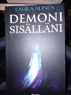 Alinen : Demoni sisälläni ( SIS POSTIKULU  )
