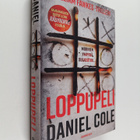 Daniel Cole : Loppupeli - pikkukuva 1