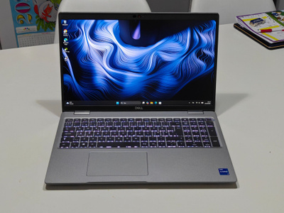 Dell Intel i7 11 Sukupolvi (16gb ram /512GB ssd)